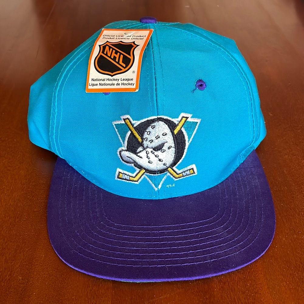 Vintage 1990s SnapBack cap hat Anaheim Might Ducks hockey NHL with tags one size